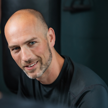 Macel Andres. Kursleiter für Fitness- und Präventionskurse von Healthy Push.